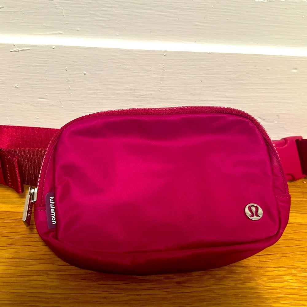 Lululemon Wild Berry Belt Bag Fanny Pack
